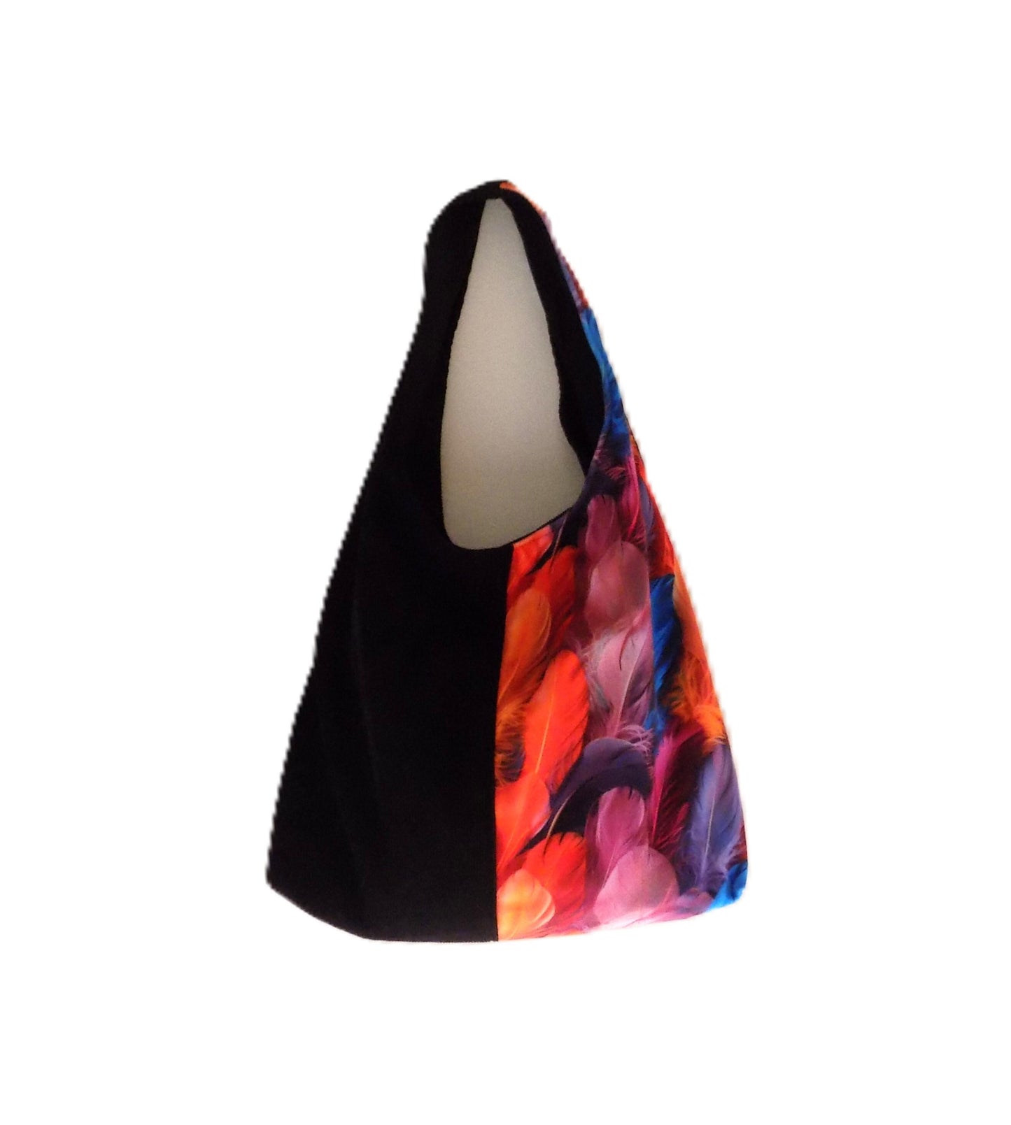 Small two tone Handbag with magnetic closure and inside pocket. Overall size 45cm x 28/30 cm (approx).