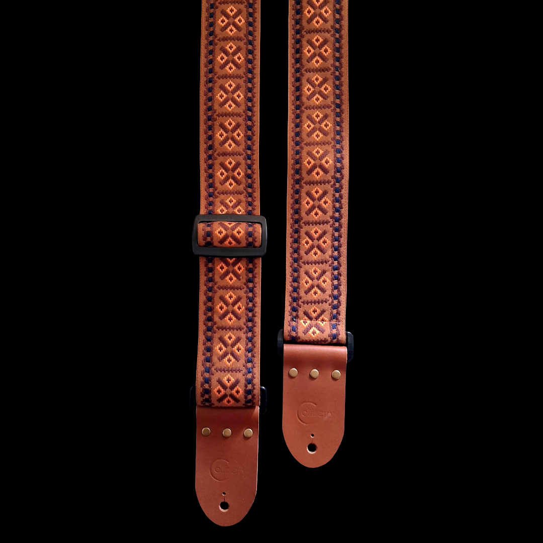 'Valkyria' handmade guitar strap in brown. Adjustable.