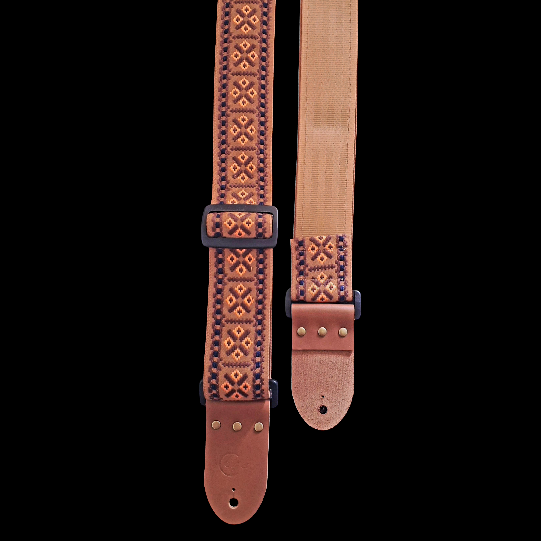 'Valkyria' handmade guitar strap in brown. Adjustable.